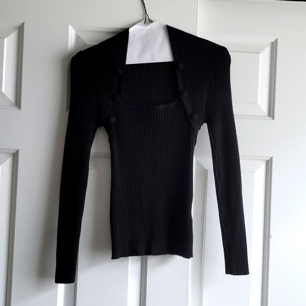 Black long sleeved sweater top by J.ing in S/M